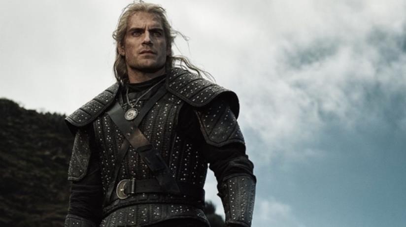 Trasformarsi in Geralt non è stato facile, rivela Henry Cavill Henry Cavill nei panni di Geralt di Rivia in The Witcher