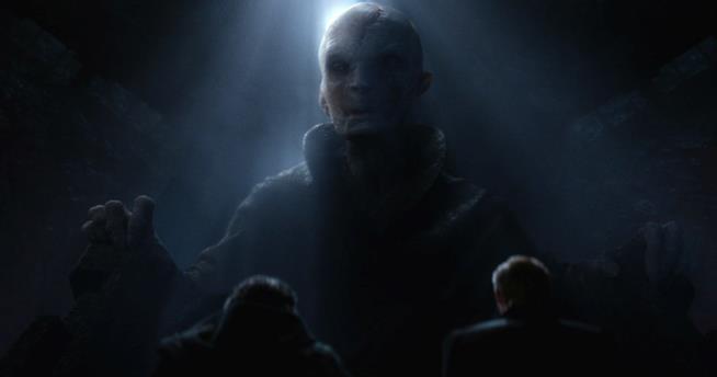 Prima immagine ufficiale di Snoke Snoke nell'ultima scena di Star Wars: Il Risveglio della Forza