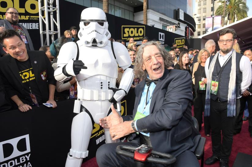 Peter Mayhew: è morto a 74 anni l'iconico Chewbacca di Star Wars Peter Mayhew