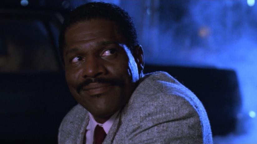 Un tumore ha ucciso l'attore John Wesley a 72 anni L'attore John Wesley in una scena del film Fermati, o mamma spara
