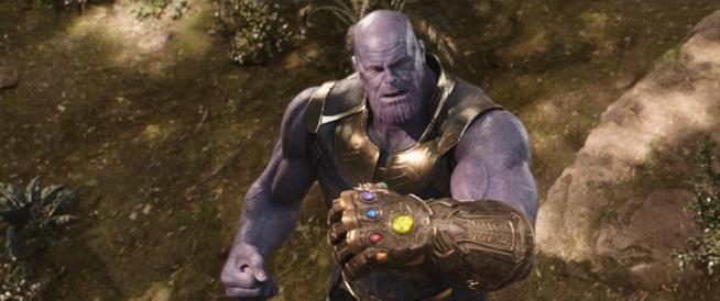 I Russo parlano del Guanto dell'Infinito e del titolo originale di Avengers: Endgame Thanos con il Guanto dell'Infinito