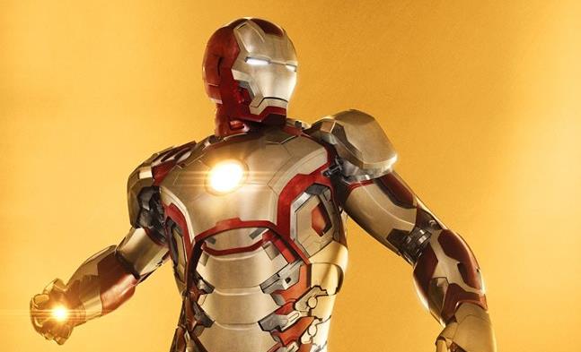 Nuove ipotesi sull'armatura che Iron Man indosserà in Avengers 4 Character poster di Iron Man per i 10 anni dell'MCU