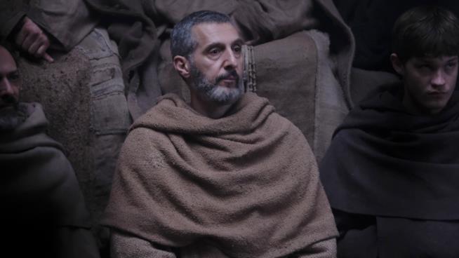 Il nome della rosa: immagini e video della serie TV John Turturro ne Il nome della rosa