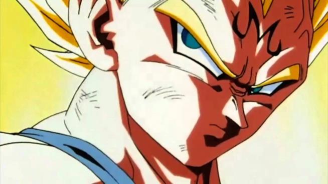 fan di Dragon Ball spende 9mila dollari per una collana di vegeta Vegeta super saiyan