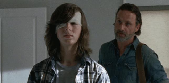 Rick e Carl Rick e Carl si allenano con le freccette