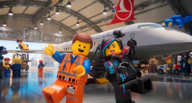 I 10 miglior video su YouTube della settimana Due Minifigure LEGO nello spot di Turkish Airlines