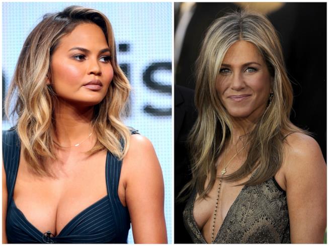 Chrissy Teigen si schiera a favore di Jennifer Aniston su Twitter Primo piano di Chrissy Teigen e Jennifer Aniston