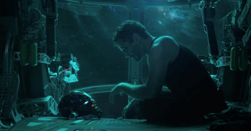 Nuovi dettagli su Avengers: Endgame emergono dal trailer IMAX Robert Downey Jr. nel ruolo di Iron Man nel trailer di Avengers: Endgame