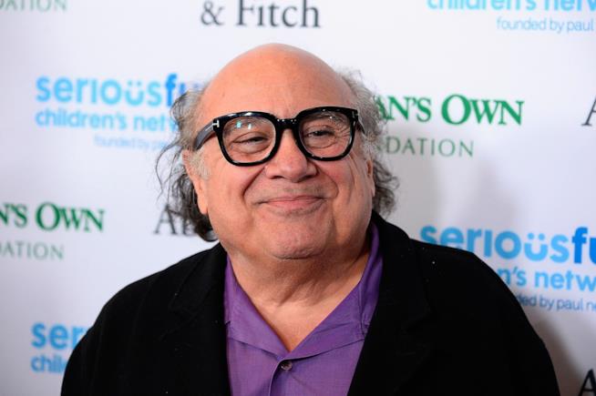 Danny DeVito è stato quasi ucciso sul set di It's Always Sunny in Philadelphia Danny Devito, uno dei protagonisti di It's always Sunny in Philadelphia.