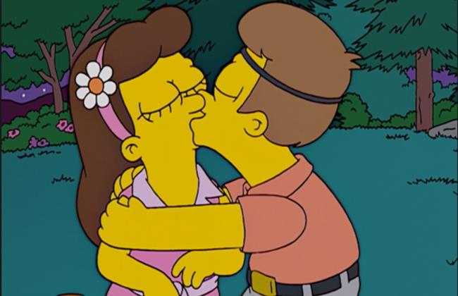 I migliori regali per San Valentino per il vostro partner o amici Homer e Marge si baciano appassionatamente