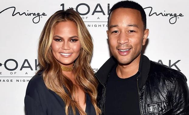 Chrissy Teigen e John Legend in alcune scene de Il Diavolo Veste Prada Chrissy Teigen e il marito John Legend