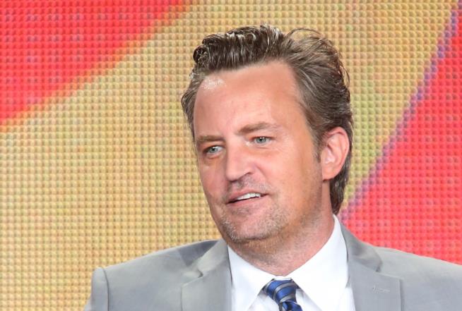 Matthew Perry è stato 3 mesi in ospedale Matthew Perry in primo piano