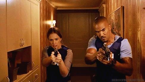 Shemar Moore è davvero sensuale quando intepreta Derek Morgan tuffandosi in azione