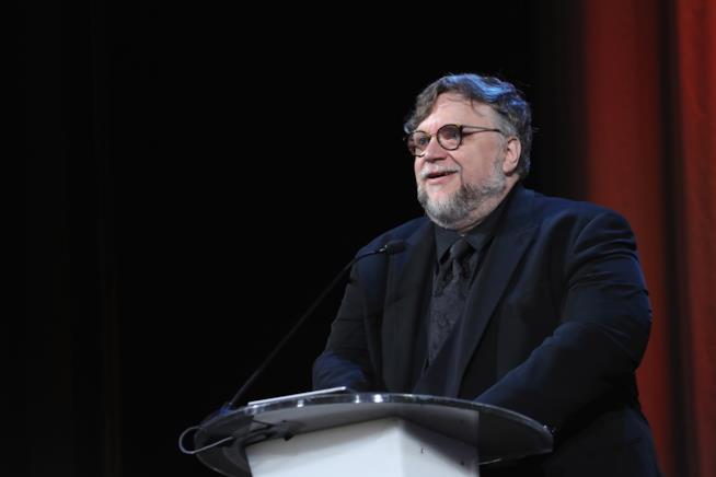 Guillermo Del Toro dirigerà un musical in stop-motion di Pinocchio Guillermo Del Toro durante la premiazione degli Oscar