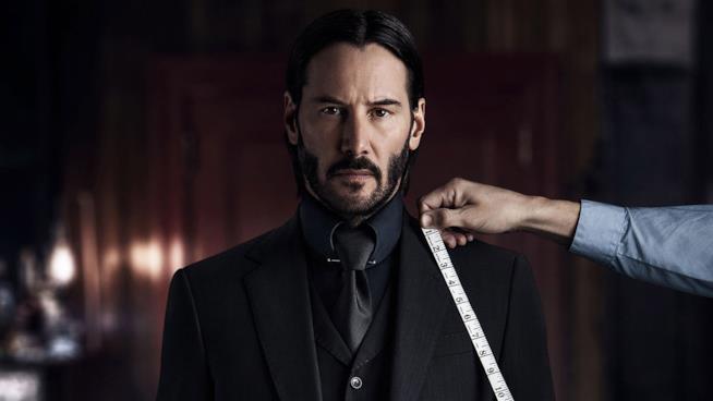 Keanu Reeves durante una scena del film Keanu Reeves alias John Wick