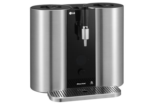 LG presenterà il prossimo mese la macchina per fare la birra artigianale in capsule L'elettrodomestico per la birra fatta in casa di LG