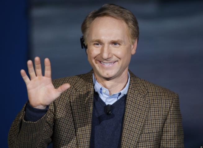 Lo scrittore Dan Brown torna in libreria con Origin Lo scrittore Dan Brown