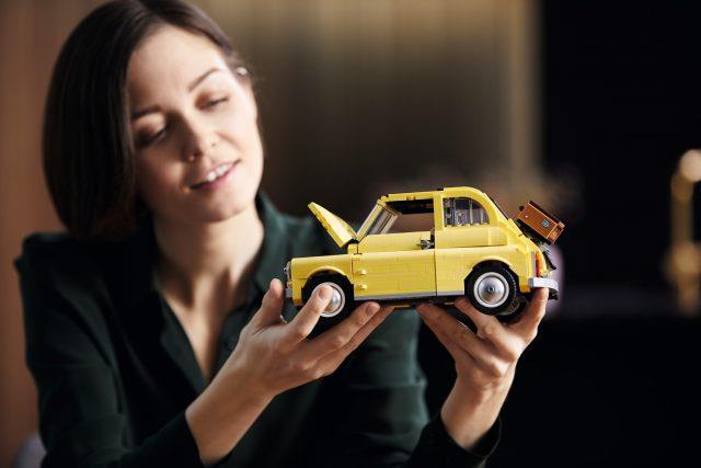 Giocare con la nuova Fiat 500 di LEGO sarà come tornare indietro nel tempo LEGO presenta la Fiat 500 del set Lego Creator Expert