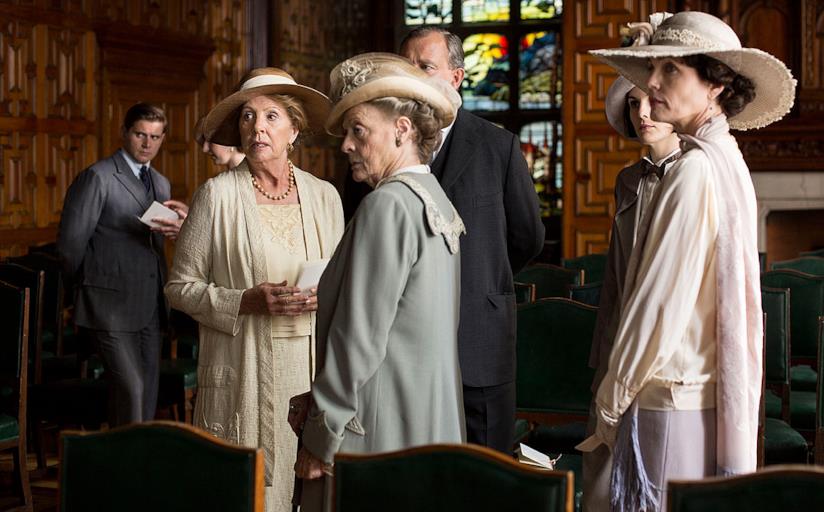Riprese terminate per il film di Downton Abbey, annunciato anche un concerto per il 2019 Downton Abbey ha terminato le riprese per il film, a giugno 2019 anche un concerto con Jim Carter