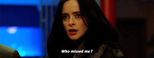 Jessica Jessica Jones che dice "vi sono mancata" in The Defenders