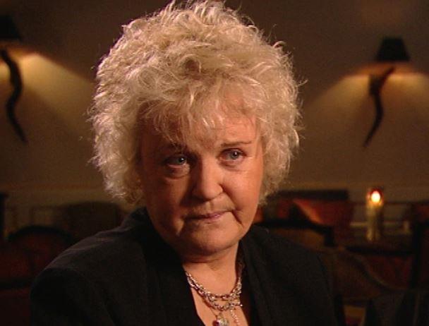 La Fricker ha cessato la sua attività di attrice Brenda oggi ha 73 anni