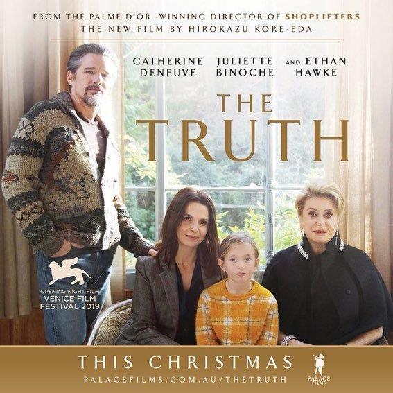 La vérité è il film di apertura di Venezia 76 Ethan Hawke, Juliette Binoche, Clémentine Grenier e Catherine Deneuve nel poster australiano