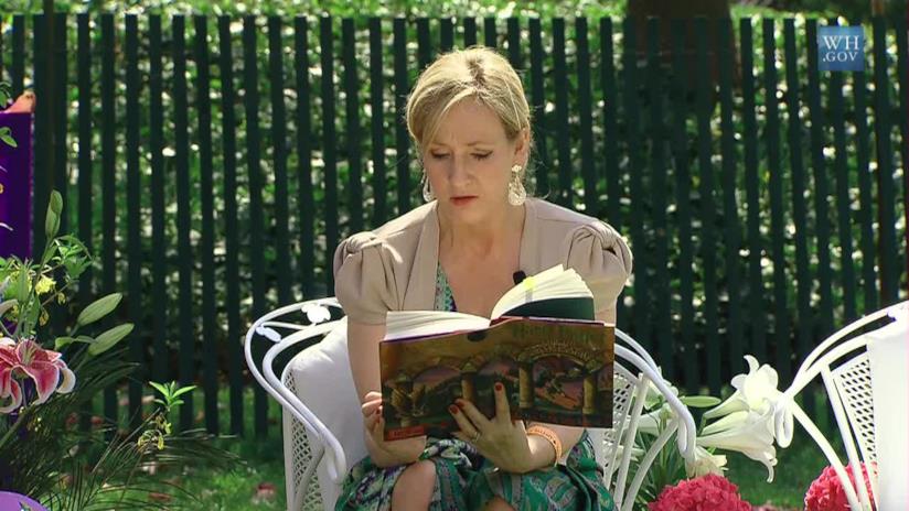 J.K. Rowling accusata di razzismo dai fan J.K. Rowling su Twitter