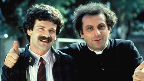 Gigi e Andrea, storico duo anni '80 Andrea Roncato e Gigi sammarchi nella serie Don Tonino