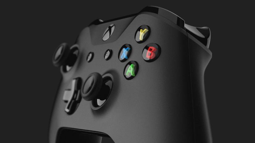 Microsoft rilascia l'aggiornamento di febbraio 2020 per Xbox One: ecco come cambia la Home Il controller wireless per Xbox One X