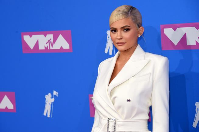 Instagram: la foto di un uovo supera il record di like di un post di Kylie Jenner Kylie Jenner