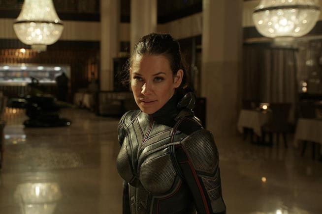 Da The Wasp a Captain Marvel: spazio a sempre più eroine nel MCU Evangeline Lilly in una scena di Ant-Man and the Wasp