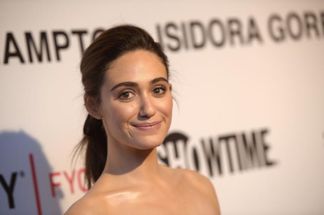 Emmy Rossum derubata dei suoi gioielli Primo piano di Emmy Rossum