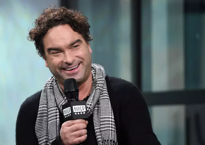 Johnny Galecki è in trattative per Pappa e Ciccia Johnny Galecki in primo piano