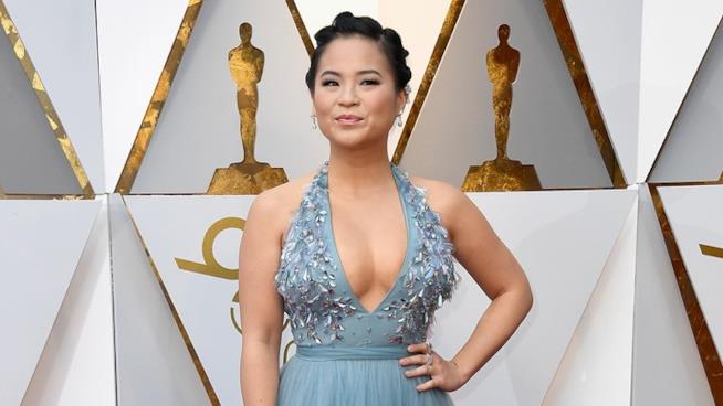 Dietro agli attacchi sui social rivolti a Kelly Marie Tran forse dei bot russi Kelly Marie Tran alla cerimonia degli Oscar