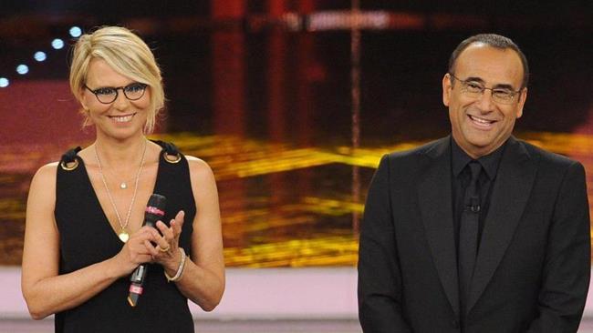 Sanremo 2017: i cantanti in gara e i super ospiti della prima serata Sanremo 2017, Maria De Filippi e Carlo Conti