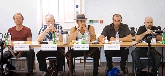 Iain Glen, Ron Donachie, Jason Momoa e Rory McCann Iain Glen, Ron Donachie, Jason Momoa e Rory McCann al table read della prima stagione