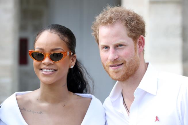 Rihanna e il Principe Harry avvistati insieme alle Barbados Primo piano di Rihanna e del Principe Harry