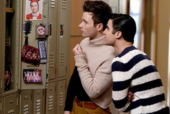 Una scena di Glee, teen serie ambientata in un college Una scena di Glee, con due protagonisti e il tipo armadietto da college