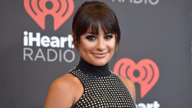 Se dovesse scegliere tra Calvin Harris e Tom Hiddleston, Lea Michele opterebbe per il musicista! Lea Michele sorridente a un evento ufficiale