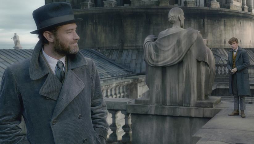 Nuova clip in anteprima di Animali Fantastici 2 Jude Law e Eddie Redmayne in Animali Fantastici 2