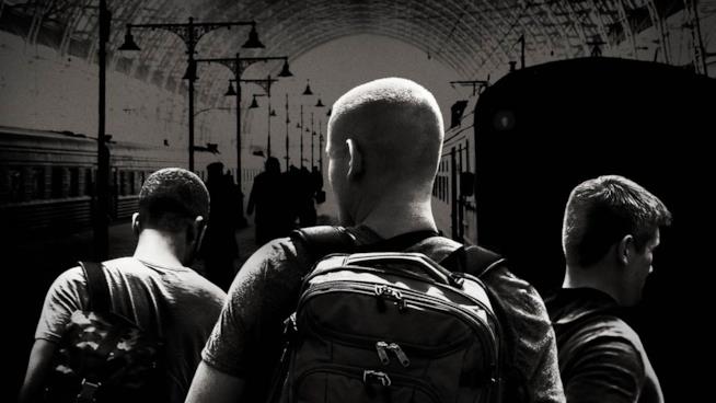Ore 15:17 – Attacco al treno, il nuovo film di Clint Eastwood ora al cinema Il poster ufficiale di Ore 15:17 – Attacco al treno
