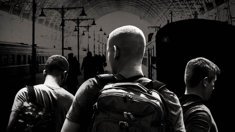 Ore 15:17 – Attacco al treno, il nuovo film di Clint Eastwood ora al cinema Il poster ufficiale di Ore 15:17 – Attacco al treno