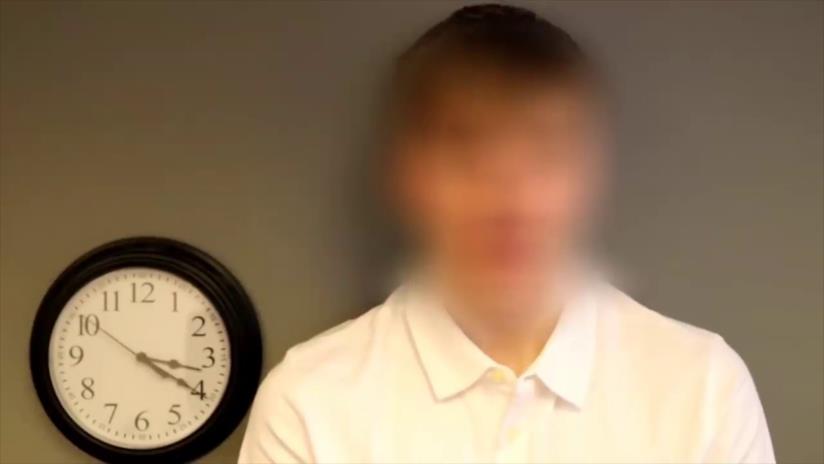 Uomo si sottopone alla macchina della verità per provare di venire dal 2045 Adam Archon, l'uomo che afferma di essere venuto dal 2045