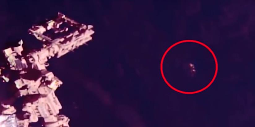 I cacciatori di alieni hanno avvistato un UFO vicino alla Stazione Spaziale Internazionale Stazione Spaziale Internazionale: nuovo avvistamento UFO o ennesima illusione ottica?