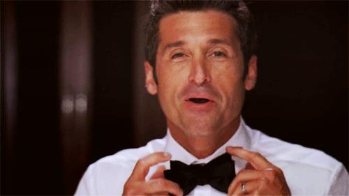 Derek Shepherd elegante. Una gif di Derek Shepherd elegante.
