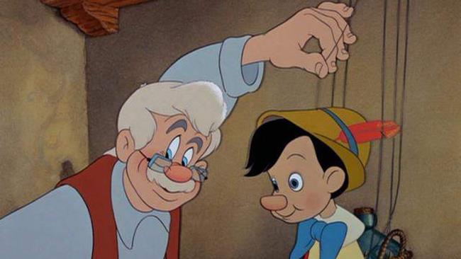 Toni Servillo, prossimo Geppetto nel Pinocchio di Matteo Garrone Pinocchio: Toni Servillo è Geppetto nel nuovo film di Matteo Garrone