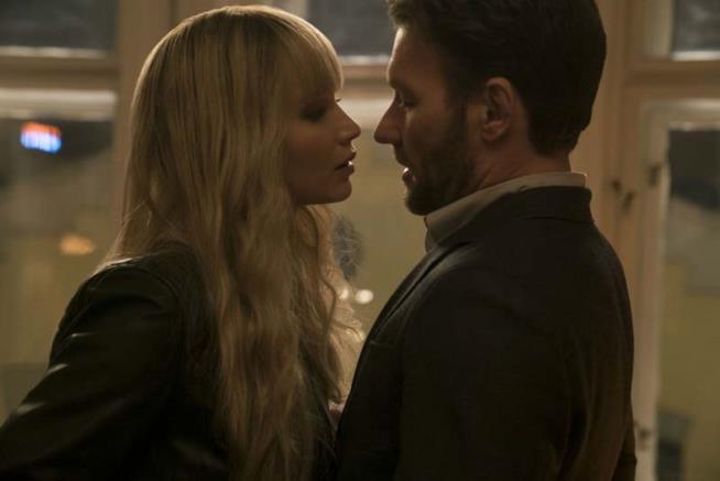 Red Sparrow una scena del film con Joel Edgerton e Jennifer Lawrence