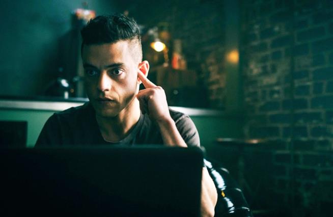 La quarta stagione di Mr. Robot si farà Rami Malek nei panni di Elliot Alderson in Mr. Robot