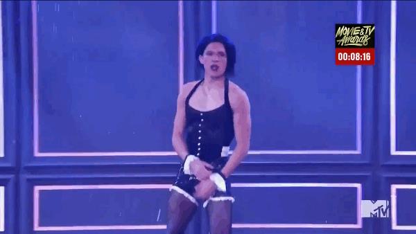 Tom Holland diventa Rihanna alla Lip Sync Battle Tom Holland durante la sua esibizione alla Lip Sync Battle