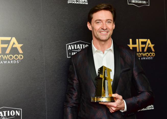 Il figlio di Hugh Jackman usa la fama del padre per rimorchiare Hugh Jackman premiato agli Hollywood Film Awards